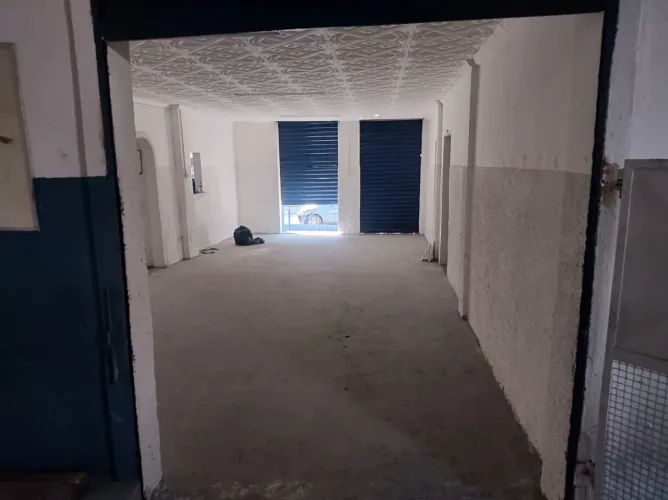 Galpão Comercial com 301m² no Bairro dos Mares - Excelente Localização