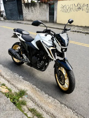 FZ25 CONNECTED 2025