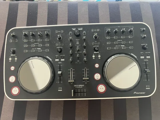 Controladora Pionner DDJ-ERGO