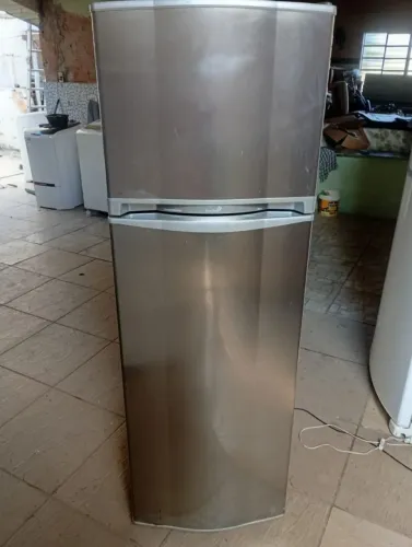 Geladeira Consul Frost Free 340L 110V Semi Nova