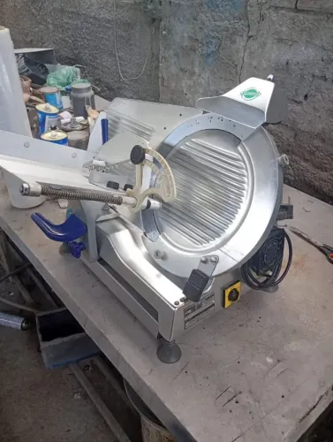 Cortador de frios