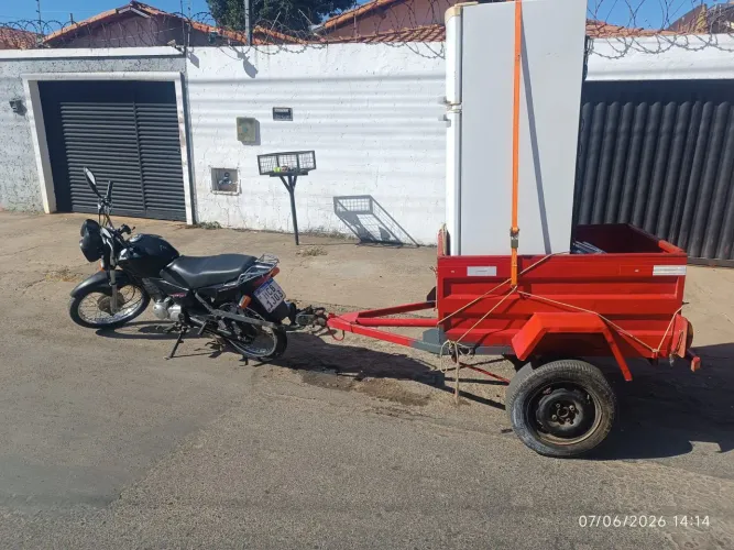 Faço fretes de carretinha