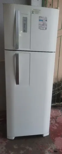 Geladeira Semi nova 