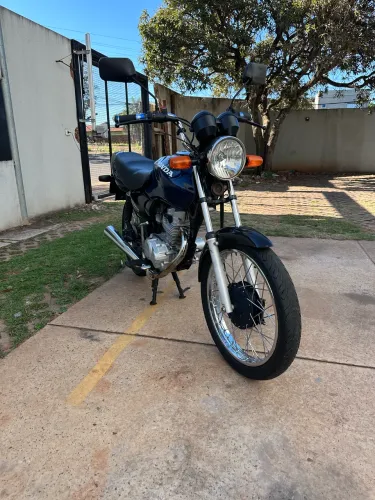 Abaixo da FIPE Honda Fan 125 Carburada em ótimo estado toda revisada