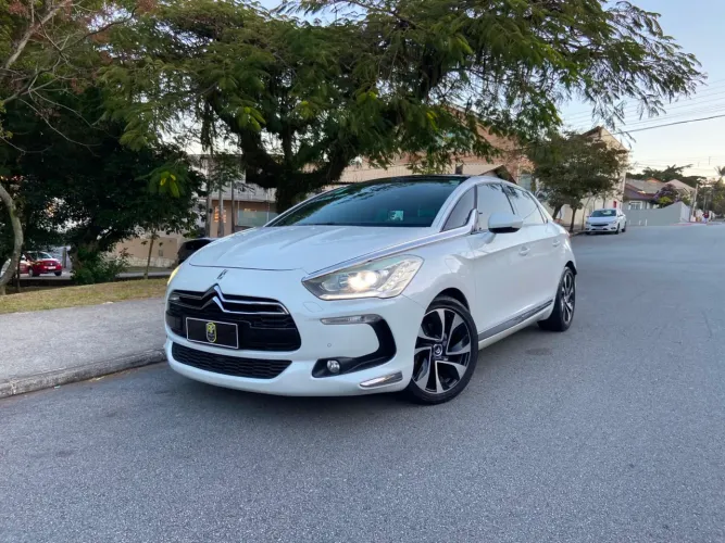 Citroen DS5 1.6 Turbo 16V 5P Aut. 2014