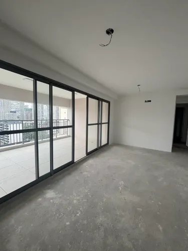 Porta balcão 4 folhas + uma porta de vidro