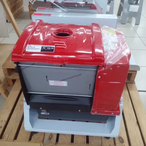 AMASSADEIRA INDUSTRIAL DE 5 KG SEMI RÁPIDA, DA MARCA BARESI, NOVA, PROMOÇÃO!!!!