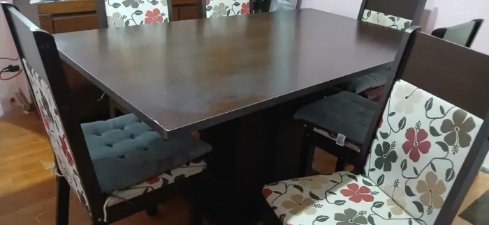Mesa de jantar retangular com 6 cadeiras