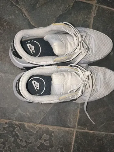 Nike excee