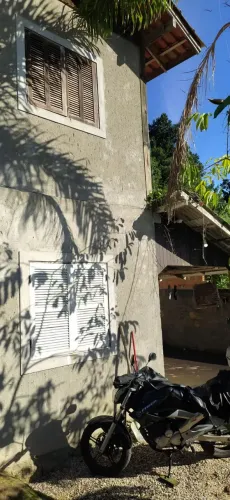 Casa no Ratones a 8 km de Jurerê com terreno amplo e árvores frutíferas
