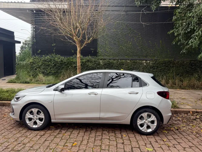 Chevrolet Onix Hatch Premier 1.0 12V TB Flex Aut. 4P 2020