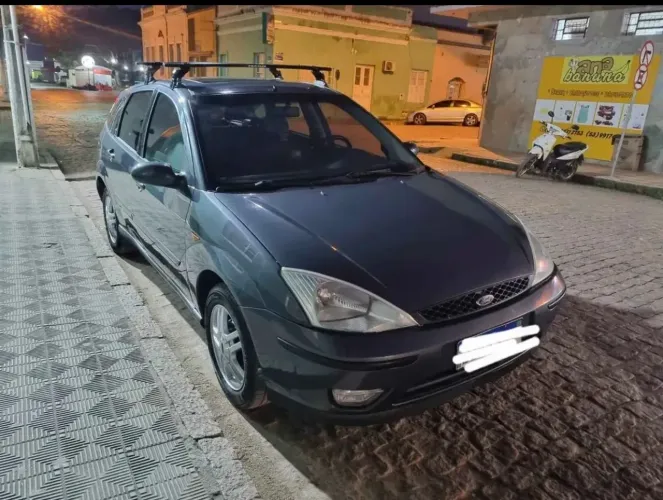 Ford Focus Ghia/ XR 2.0 /ghia 2.0 16V Flex 5P 2003