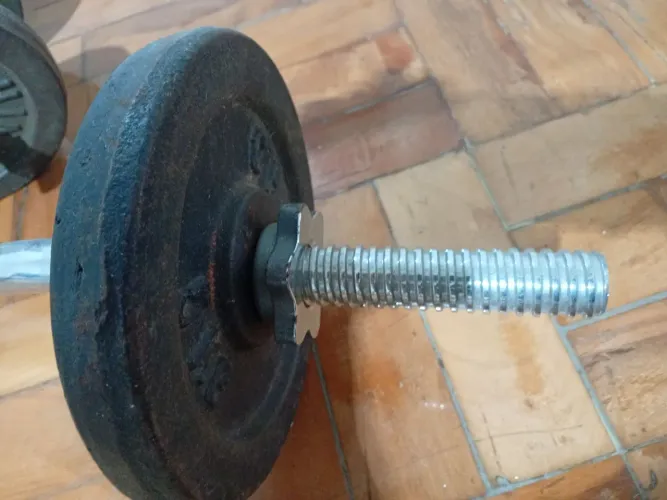 Banco de supino barra reta e barra W maciços,100 kg de anilhas