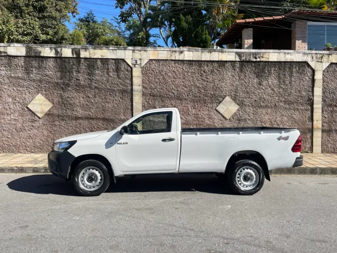 Toyota Hilux CS 4X4 2.8 TDI Diesel Mec. 2023