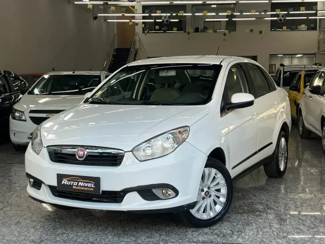 Fiat Grand Siena Essence 1.6 Flex 16V 2016