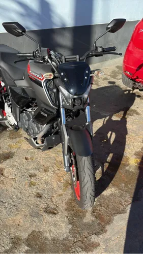 Vendo FZ15 2025