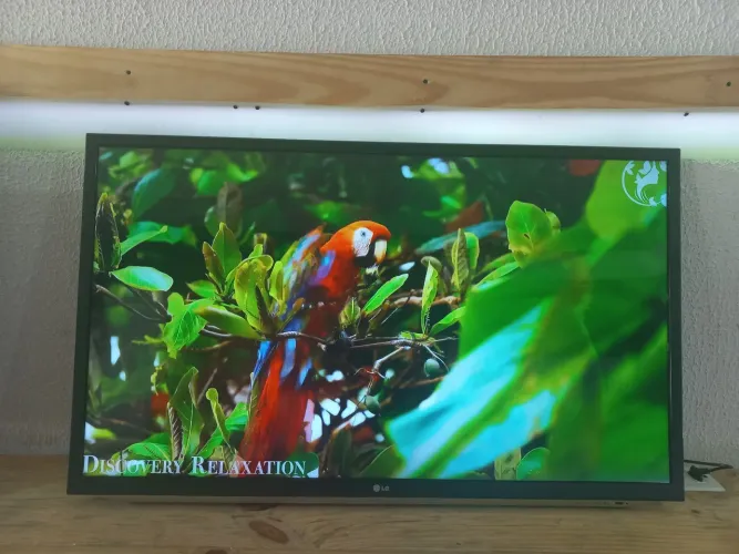 TV 47 polegadas normal ótima HDMI e vídeo game