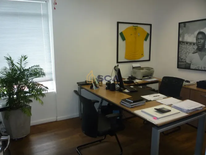 Conjunto comercial de 300m² na Rua Joaquim Floriano (Itaim Bibi) - SP