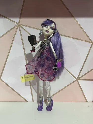 Spectra Dot Dead Gorgeous Monster High