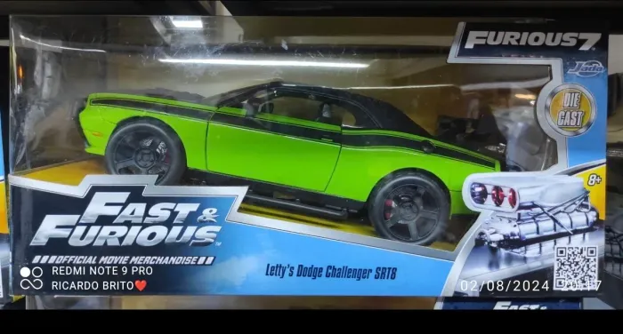 Miniatura Dodge Challenger SRT8