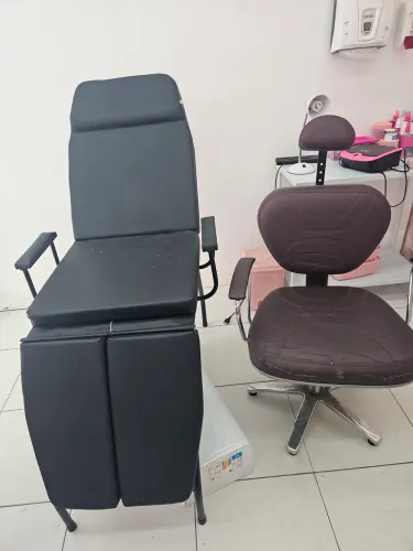 Maca e Cadeira de salão 