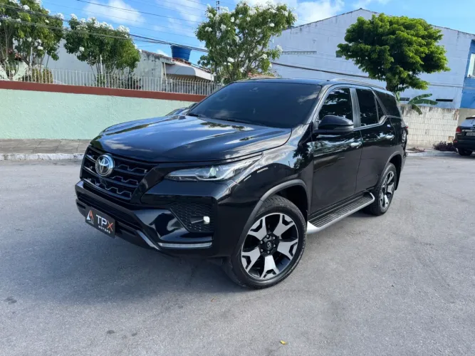 Toyota Hilux SW4 SRX 4X4 2.8 TDI 16V Dies. Aut. 2024
