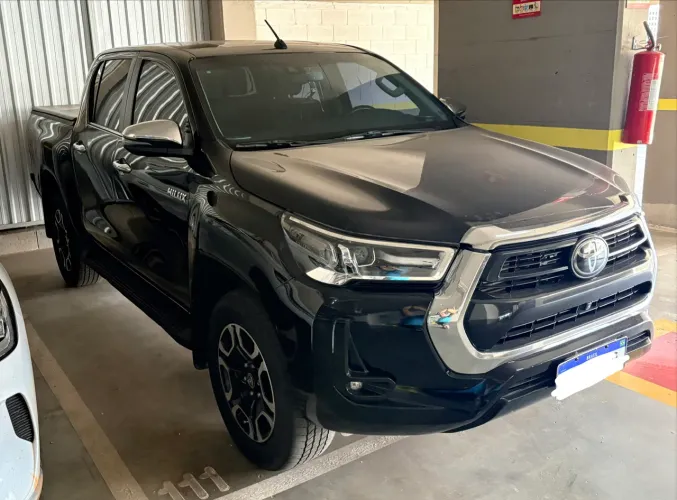Toyota Hilux CD SRX 4X4 2.8 TDI 16V Diesel Aut. 2023