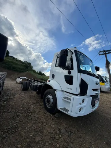 Ford Cargo 1319