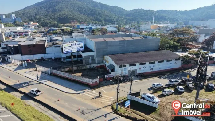 Galpão Comercial na Marginal Leste de Balneário Camboriú | Localização Estratégi
