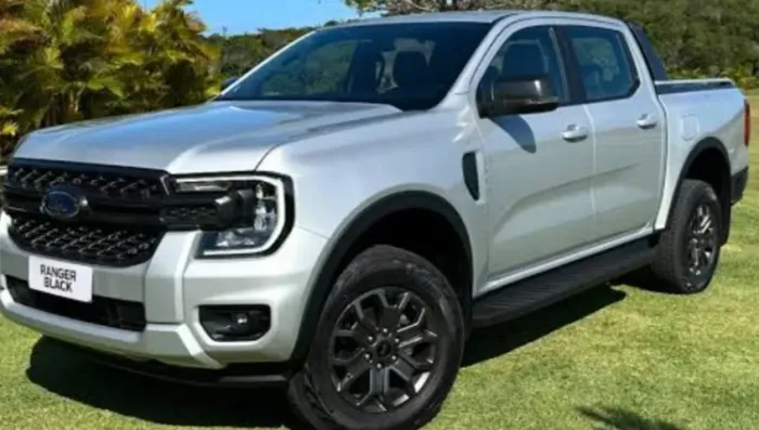 Ford Ranger Black 2.0 4X2 CD TB Diesel Aut. 2025