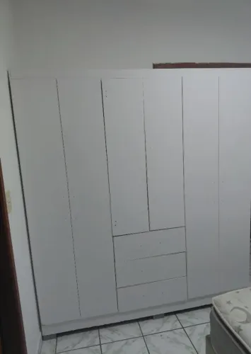 Guarda roupa 6 portas