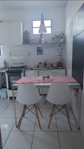 Mesa de metalon com banco