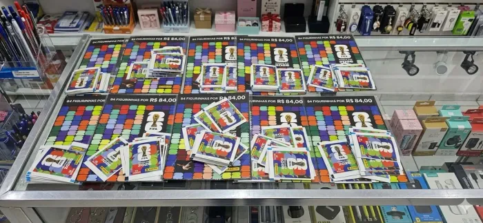 Pack com 10 Kit 12 Envelopes com 84 figurinhas Copa do Mundo 2026