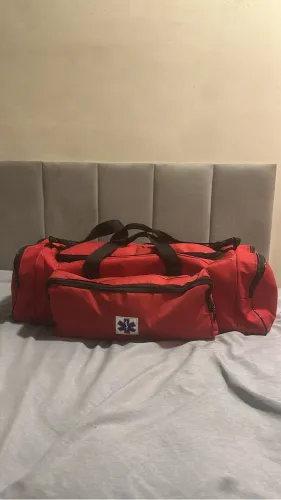 Kit Primeiros Socorros Profissional - Ambu, Oxímetro, Medidor de Pressão e Mais
