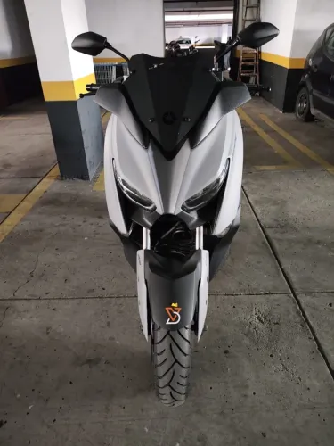 Yamaha xmax 250 2022 -12500 km 