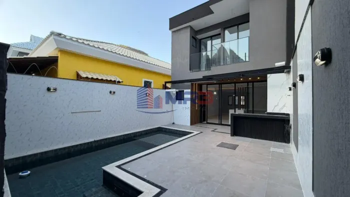 Jacarepaguá | Casa 3 quartos, sendo 3 suites