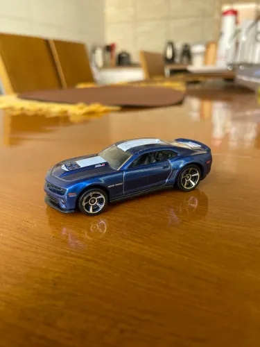 Hot Wheels '12 Chevrolet Camaro ZL1 Azul Metálico
