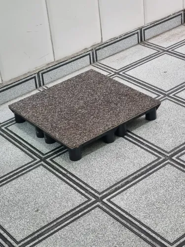 Palete de plastico pequeno