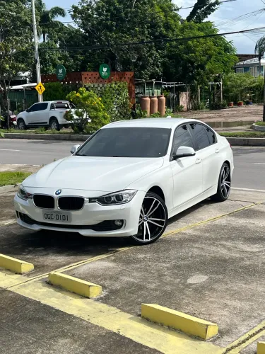 BMW 316I 1.6 TB 16V 136cv 4P 2014