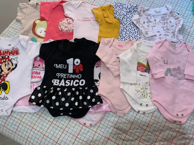 Lotinho de roupa bebê 