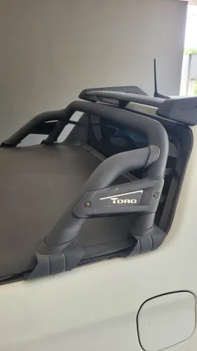 Kit Acessórios Fiat Toro: Sto Antonio + Estribos Laterais