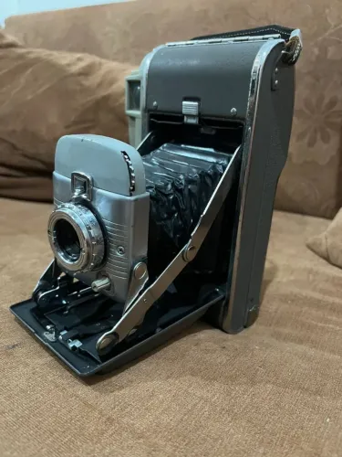 Câmera Polaroid Land Camera Model 80