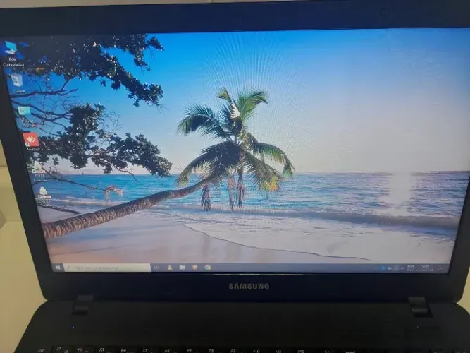 Notebook Samsung 300E5M - 8 GB Ram + SSD - Tela 15 Pol - Funcionando