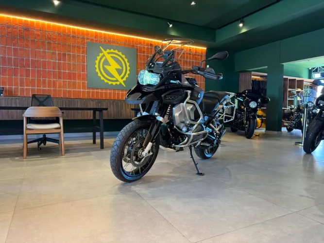 R 1250 GS ADVENTURE PREMIUM TRIPLE BLACK PRETA 2023/2024