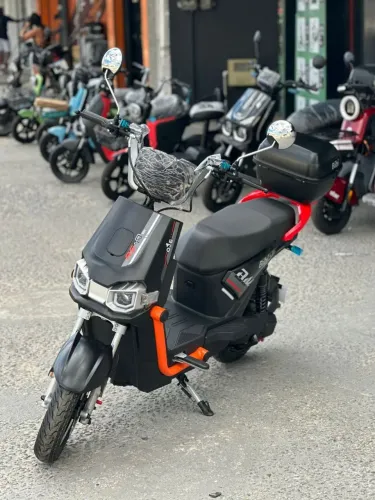 Scooter Elétrica T-12! Oferece um otimo custo benefício e parcelas em ate 18x