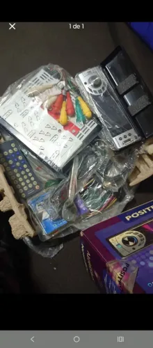 Vendo som de carro novo já vai com as bocas