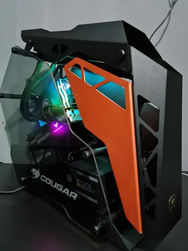 Gabinete cougar conquer