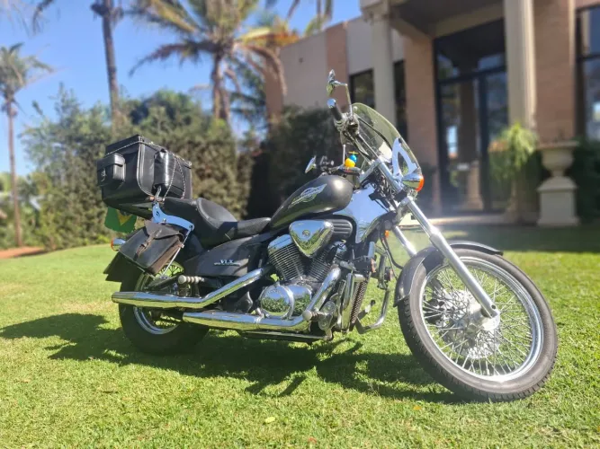 VENDO SHADOW 600 RELÍQUIA