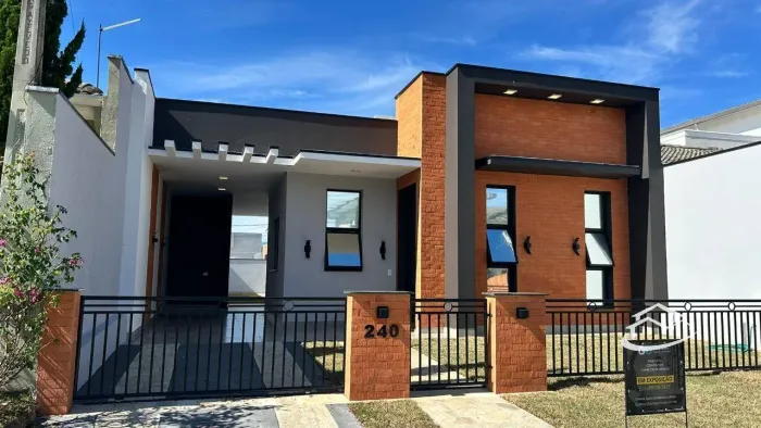 Linda casa à venda próximo à Canção Nova em Cachoeira PaulistaSP.
