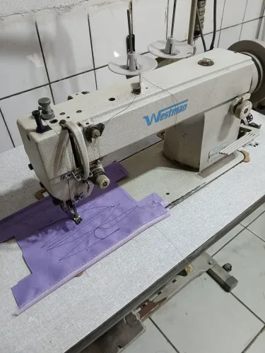 Vendo máquina de costura industrial reta transporte duplo